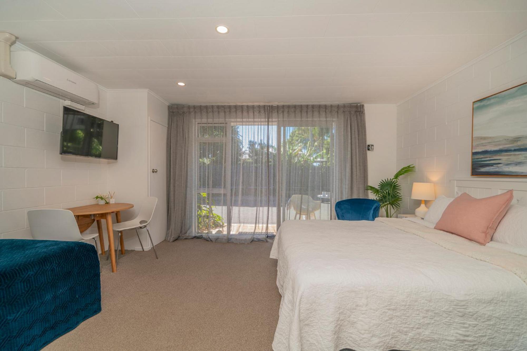 Oceans 88 Whitianga Coastal Suites Oda fotoğraf